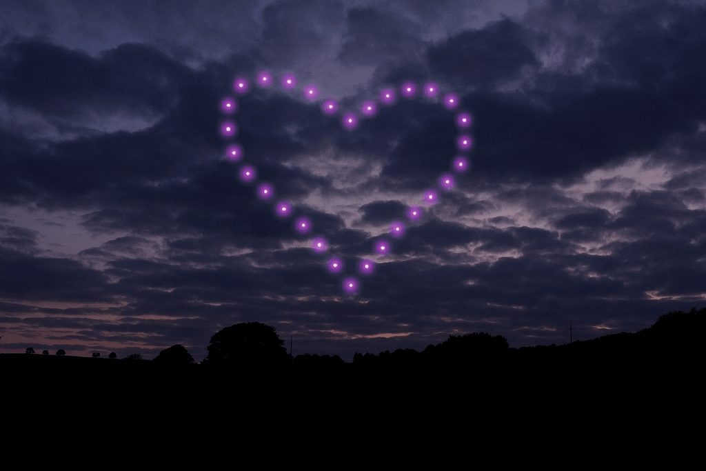 Heart with 30 drones in the wedding drone light show